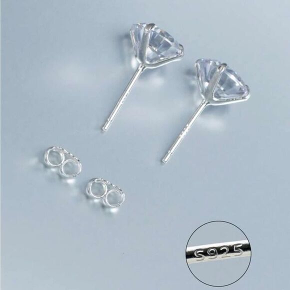 Stunning sterling silver post CZ earrings! New! - Picture 3 of 5